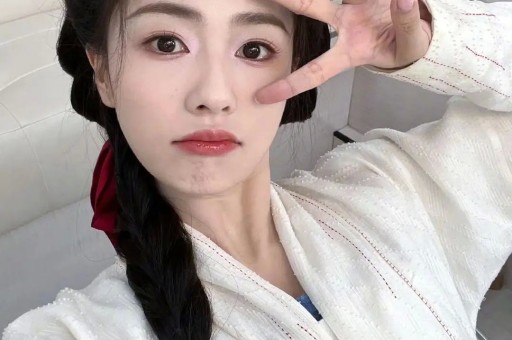 艺人严浩翔父亲宣布断绝子女关系后其母发文：已给其父300多万