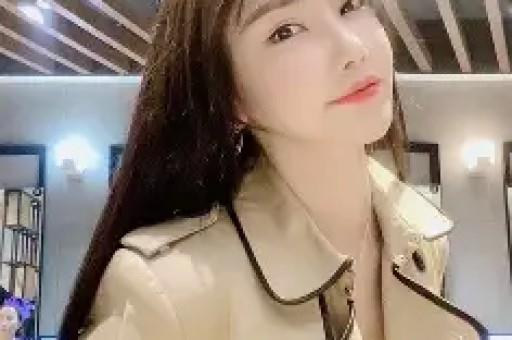 杨紫7月7日外网活动引发争议！网友批评其敏感度不足迪丽热巴受牵连
